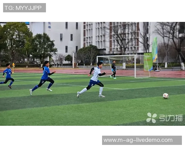 中国城市足球联赛新篇章开启各地球队齐聚展现青春风采与竞技魅力